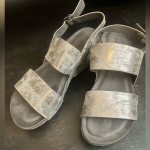 sandals size 10 gently used, comfortable